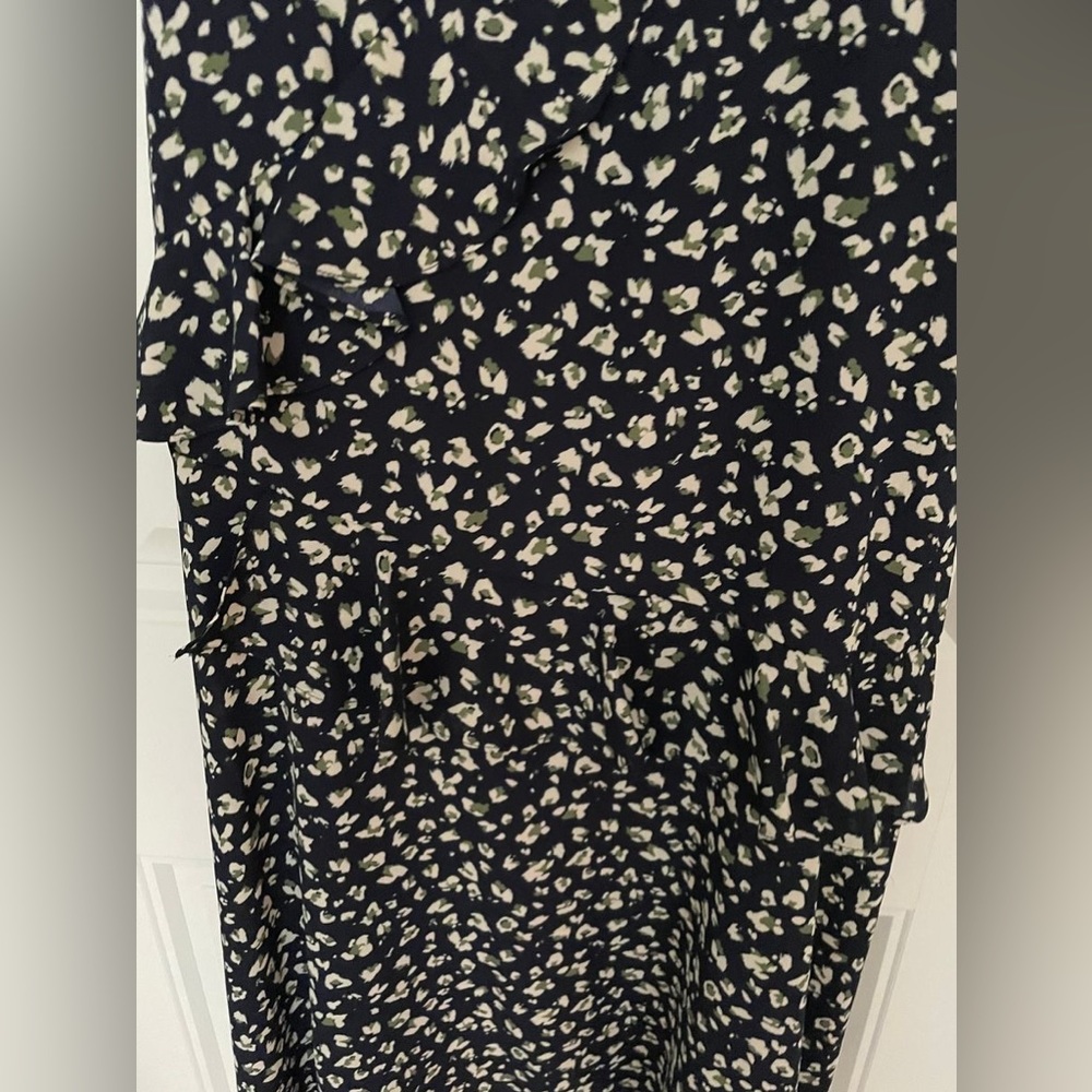 Patterned Ruffle Midi Dress - Picture 2 of 3